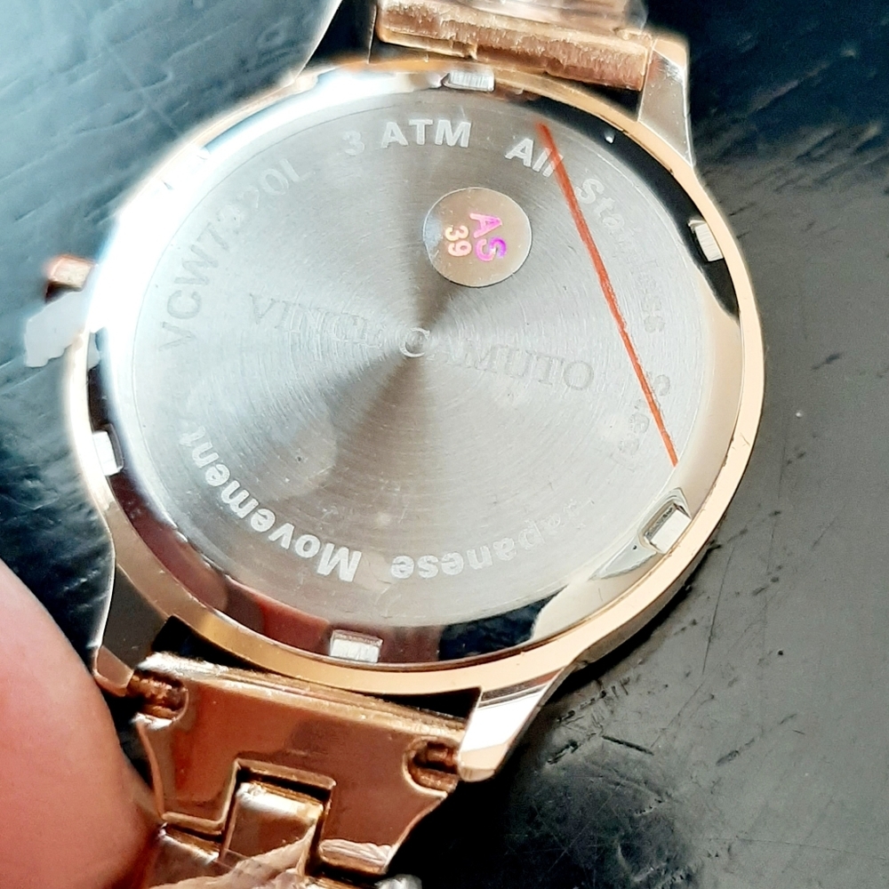 VINCE CAMUTO GOLDTONE WATCH - Picture 4 of 10